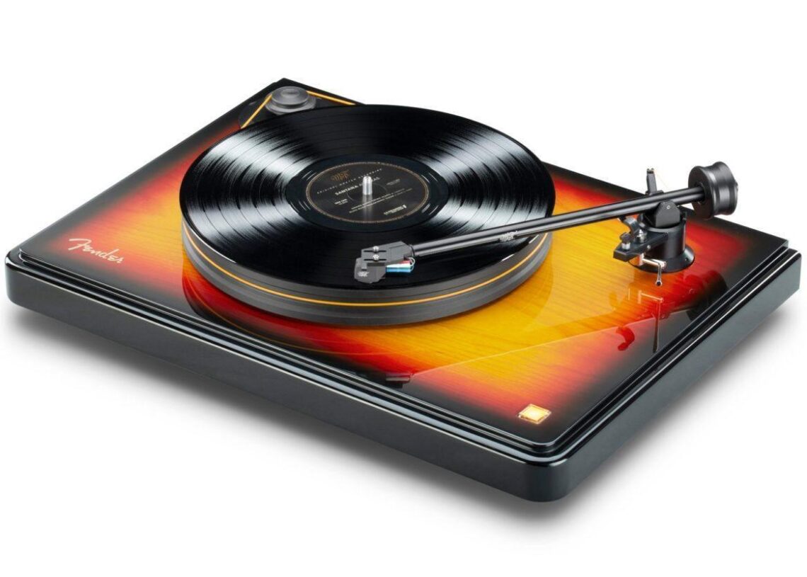 Fender yllättää julkistamalla levysoittimen