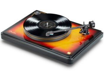 Fender yllättää julkistamalla levysoittimen