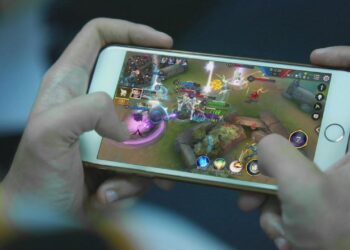 Mobiilipelaamisesta yhä suositumpaa — siirtyykö pelaaminen kokonaan puhelimiin?