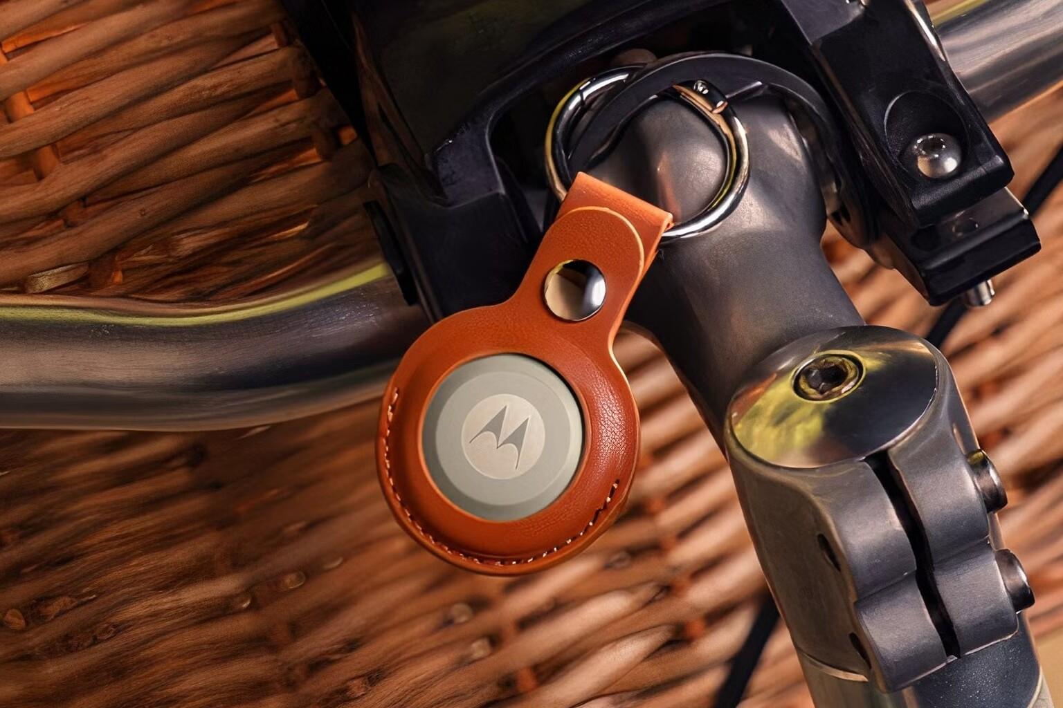 Androidin esinepaikantimet käytännössä – Moto Tag 2 tuo lisää tarkkuutta, mutta erot Appleen säilyvät