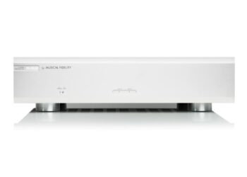 Hiljaista ja vasteeltaan tasaista lisätehoa kotiteatterin täydennykseksi