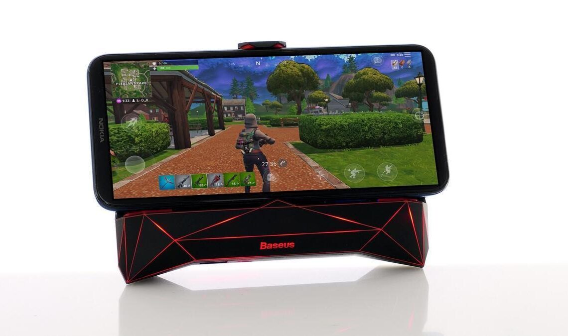 Puhelimen monitoimiviilennin tekee minkä lupaa – Mutta tekeekö sillä mitään?