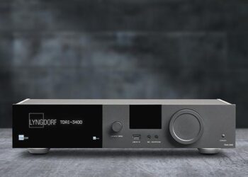 Lyngdorfilta vahvistin ja seinäkaiutin