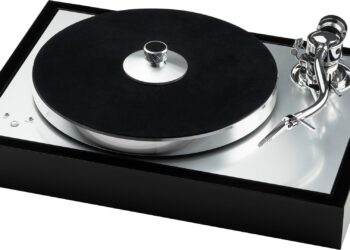 Pro-Ject muistaa ystävänsä Ortofonin päättyvää juhlavuotta levysoittimella