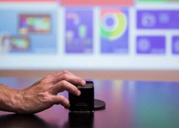 Minikokoinen PIQO-projektori tarjoaa peräti 240 tuuman kuvan – joukkorahoitus käynnissä