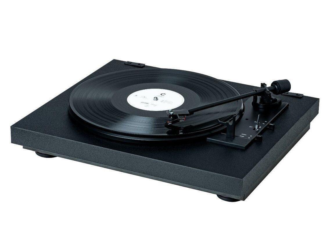 Pro-Jectilta täysautomaattinen levysoitin saksalaisvoimin