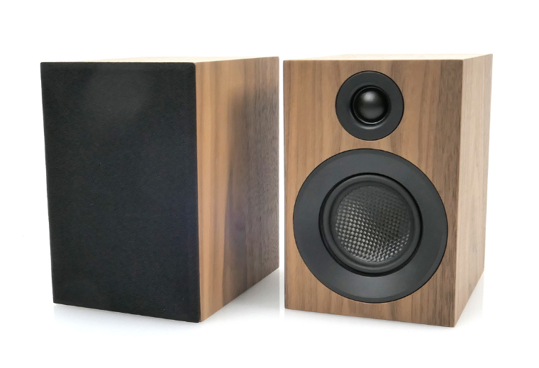 Pro-Ject Speaker Box 3E Carbon – Erottelevaa ääntä superkompakteista kaiuttimista