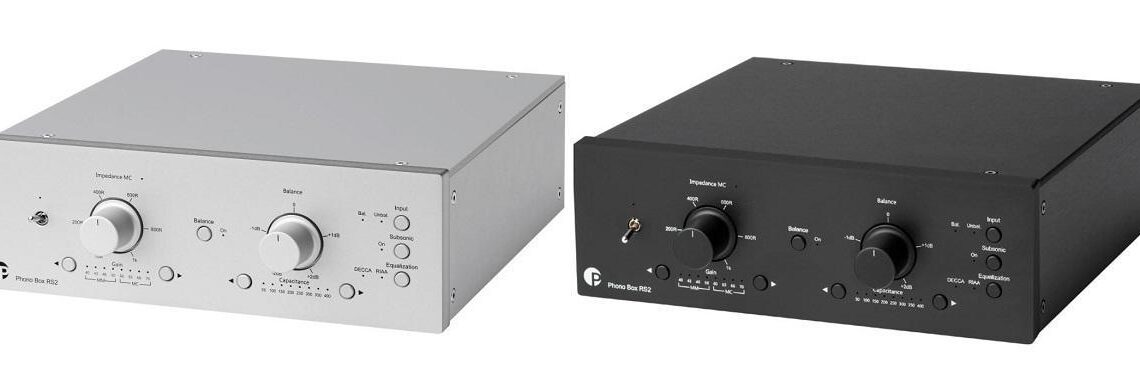 Referenssitason levysoitinesivahvistin uniikilla impedanssisäädöllä