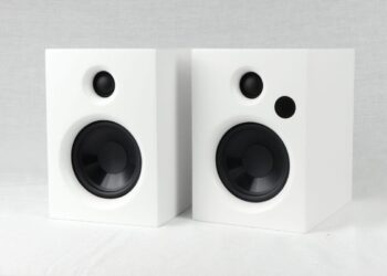 Kokeilussa ProCaster HA-01: Yllättävän laadukkaat pikkukaiuttimet