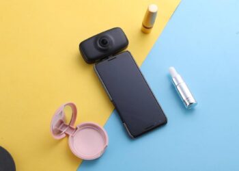 Kandao QooCam Fun – hauska, edullinen ja monipuolinen 360 asteen puhelinkamera