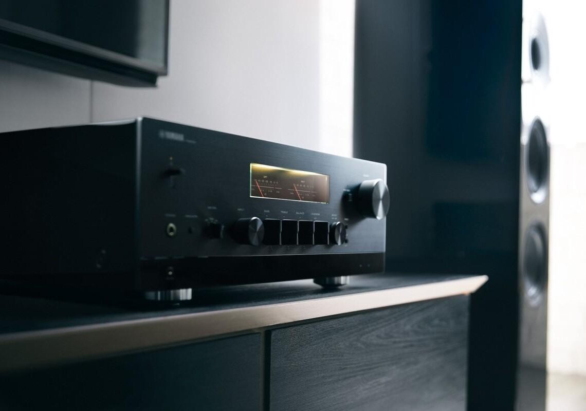 Yamahan striimaava vahvistin ottaa vaikutteita isommiltaan