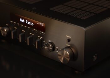 Yamaha esittelee R-N600A: Aitoa Hi-Fi-laatua musiikin ystäville