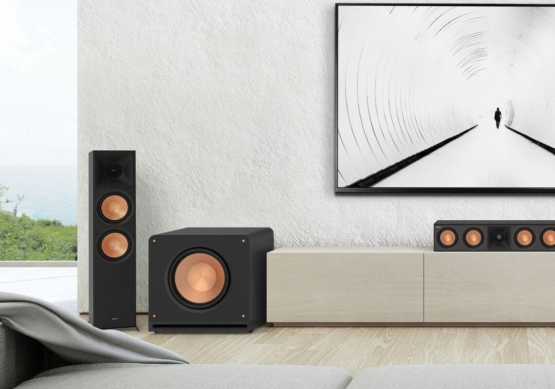 Klipsch esitteli hienostuneet subbarit malliston yläpäähän