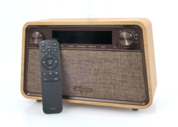 Radiosta kuuluu, ja hyvin – Pöytäradio Sangean WR-201