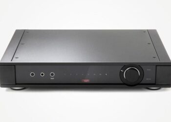 Rega uudisti Elicit-vahvistimensa perusteellisesti