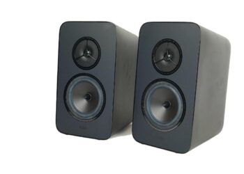 Testissä Rega Kyte -jalustakaiuttimet: Kevyet ja raikkaat herkkien tunteiden tulkitsijat