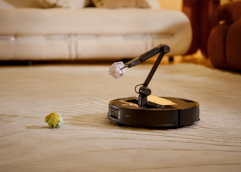 Roborock Saros Z70 tuo älykkään siivousavustajan suomalaisiin koteihin