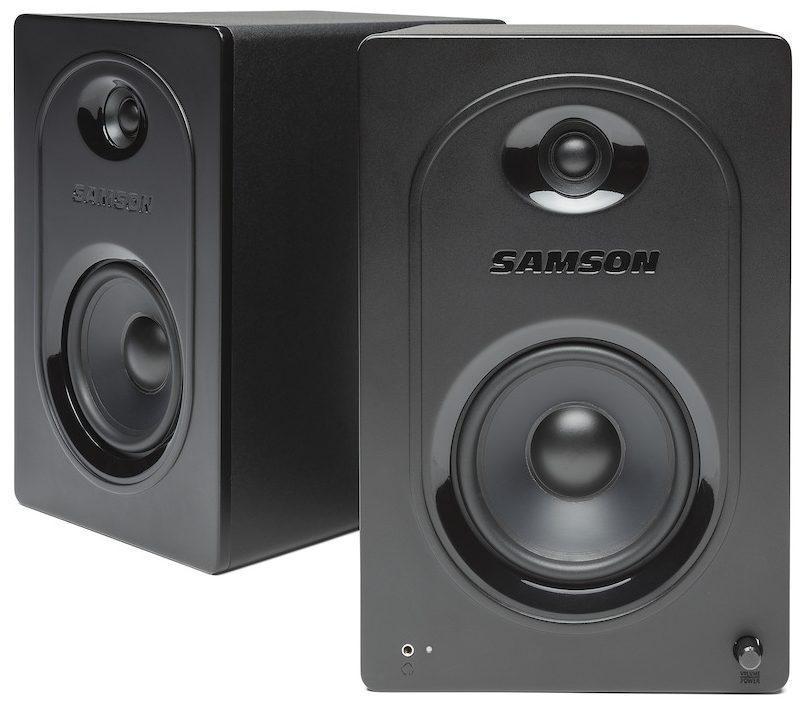 Samsonilta edullisen luokan MediaOne M50 -pöytäkaiuttimet kotistudioon