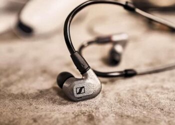 Sennheiser julkisti avaruusajan nappikuulokkeet – runko samaa materiaalia kuin Mars-mönkijän poranterät