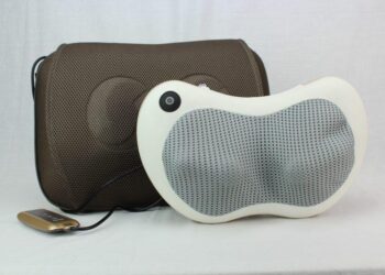 Kokeilussa kaksi hierontatyynyä – Melkein kuin aitoa shiatsua?