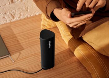 Sonos esitteli Roam-matkakaiuttimestaan edullisemman SL-version ilman puheavustajaa