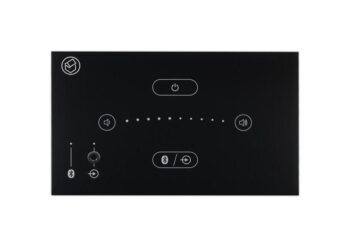 Seinään upotettava vahvistin Bluetooth-yhteydellä ja eleohjauksella