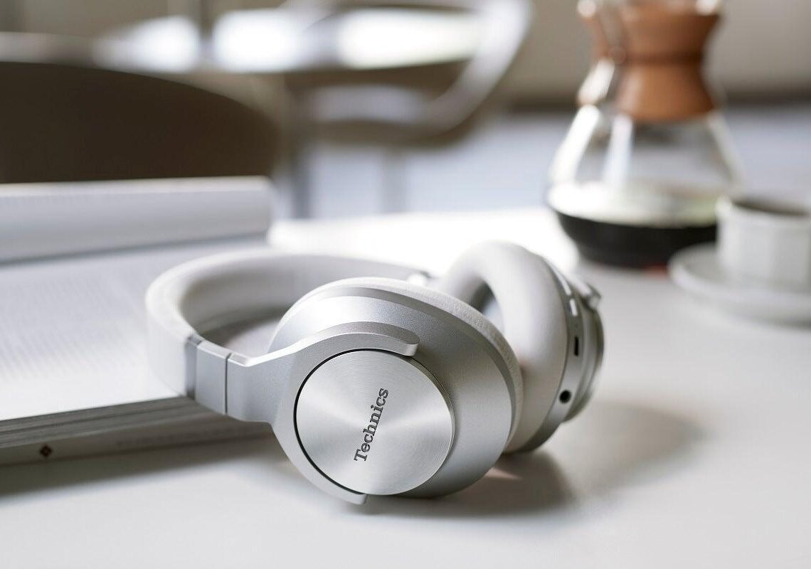 Technics esitteli uudet EAH-A800-vastamelukuulokkeet