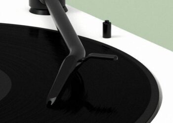 Pro-Ject auttoi TONE Factoryä sutjakan vinyylisoittimen kehittämisessä