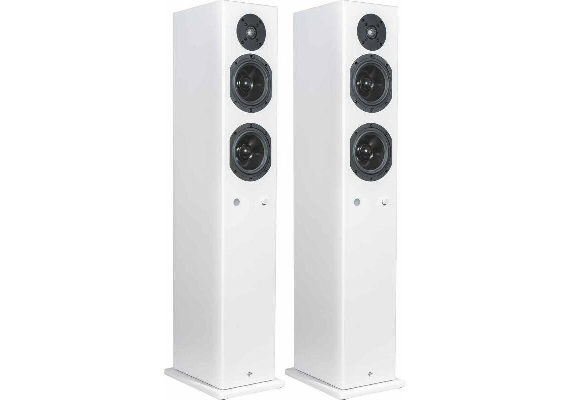 Totem Acoustic esitteli tornimalliset KIN Play Tower -kaiuttimet runsailla liitännöillä