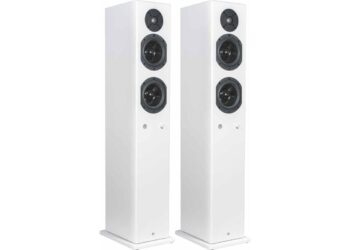 Totem Acoustic esitteli tornimalliset KIN Play Tower -kaiuttimet runsailla liitännöillä