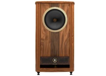 Fyne Audio retroilee isosti ja pienesti