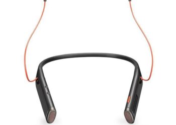 Vastamelukuulokkeet toimistotyöläiselle