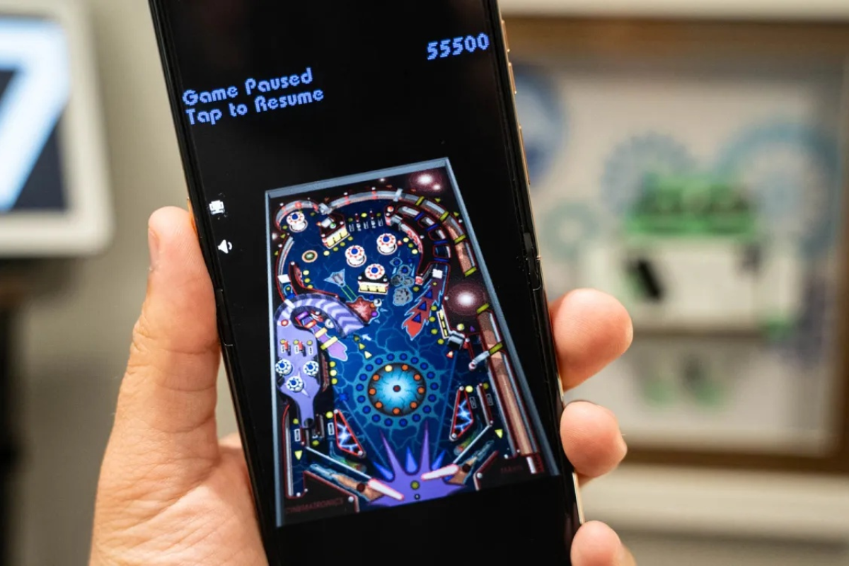 Windowsin ikoninen pinball tekee paluun puhelimiin