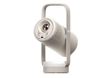 Muutamalla satasella olohuoneesta elokuvateatteri ilman säätöä