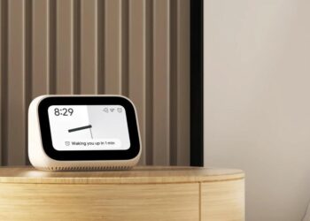 Pöytäkello älyominaisuuksin – Xiaomi Mi Smart Clock -älykello – Uuden ajan kelloradio