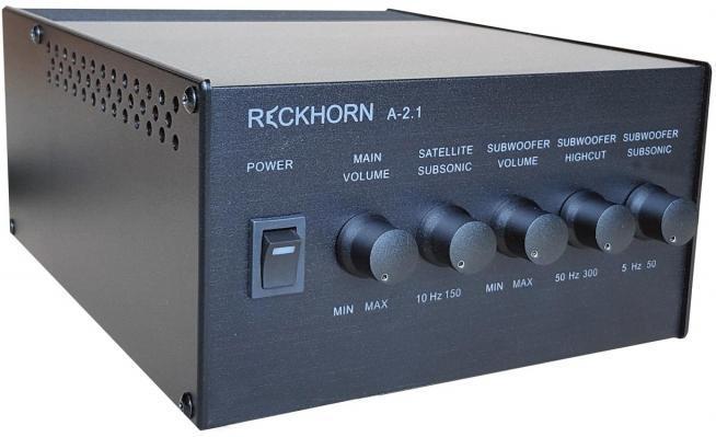 Kompakti vahvistin monipuolisilla suotimilla