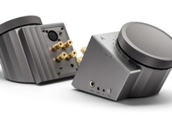 Astell & Kerniltä pikkuinen hi-res-vahvistin työpöydälle