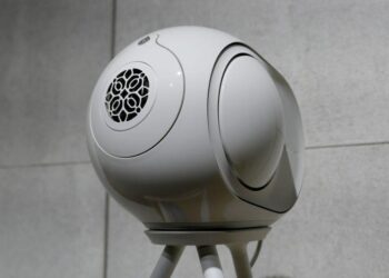 Kokeilussa Devialet Phantom Reactor 900 -kaiutin – pieni ihme