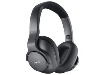 Testissä AKG N700NCM2 -vastamelukuulokkeet – Napakalla otteella melua vastaan