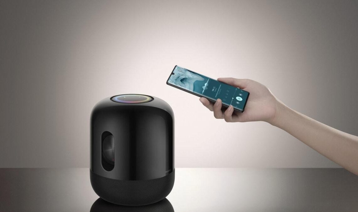 Testissä Huawei Sound X -älykaiutin: Tukevaa ääntä pienessä paketissa