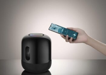 Testissä Huawei Sound X -älykaiutin: Tukevaa ääntä pienessä paketissa