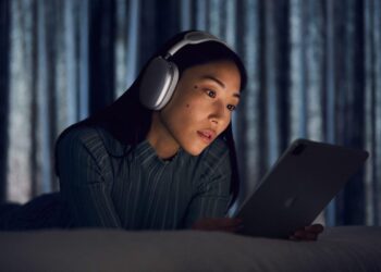 Applefanien odotus ohi – AirPods Max -on-ear-kuulokkeet nyt julki ja tilattavissa