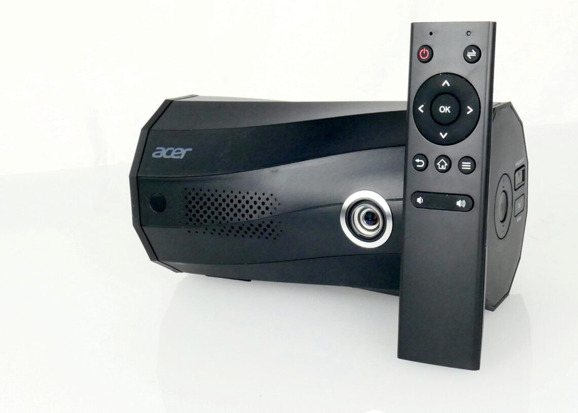 Acer C250i: Projektori vailla virtaa