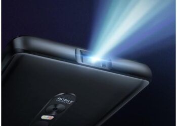 Blackview’n puhelimessa on 720p-kuvaa tarjoava projektori – ennakkomyynti käynnissä