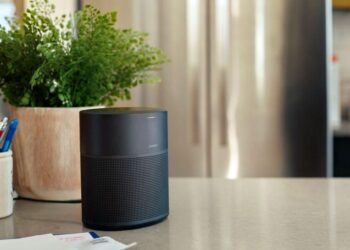 Bose kertoi uudesta Home Speaker 300 -kaiuttimesta – Google Assistant tulee samalla neljään malliin
