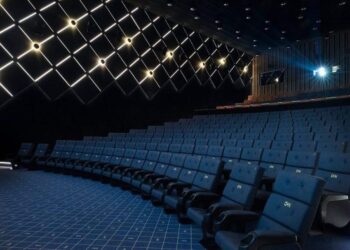 Virolaisketju Cinamonin ensimmäinen elokuvateatteri avautui Helsingin Kalasatamassa