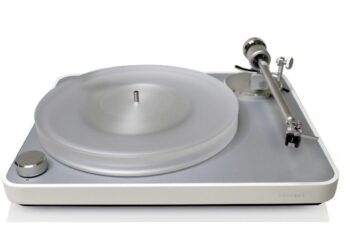 Clearaudio esitteli erikoisversion Concept-levysoittimestaan