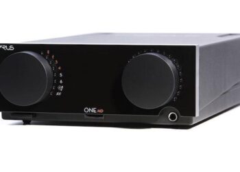 Cyrus lisäsi One-vahvistimeensa digiä