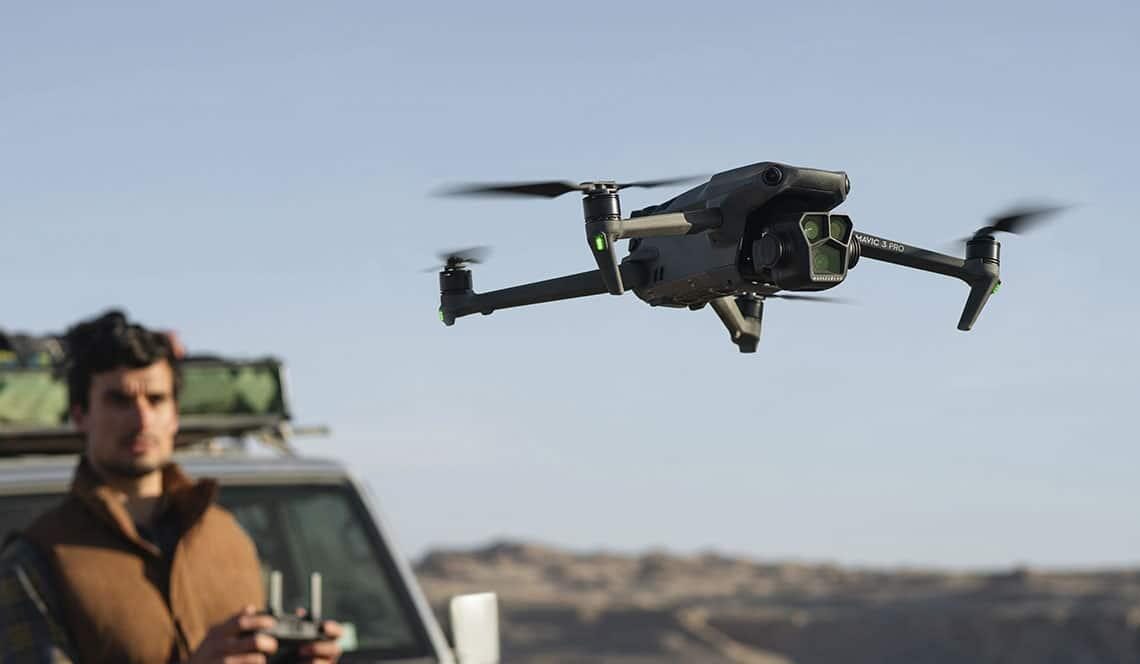 DJI julkisti Mavic 3 pro nelikopterin