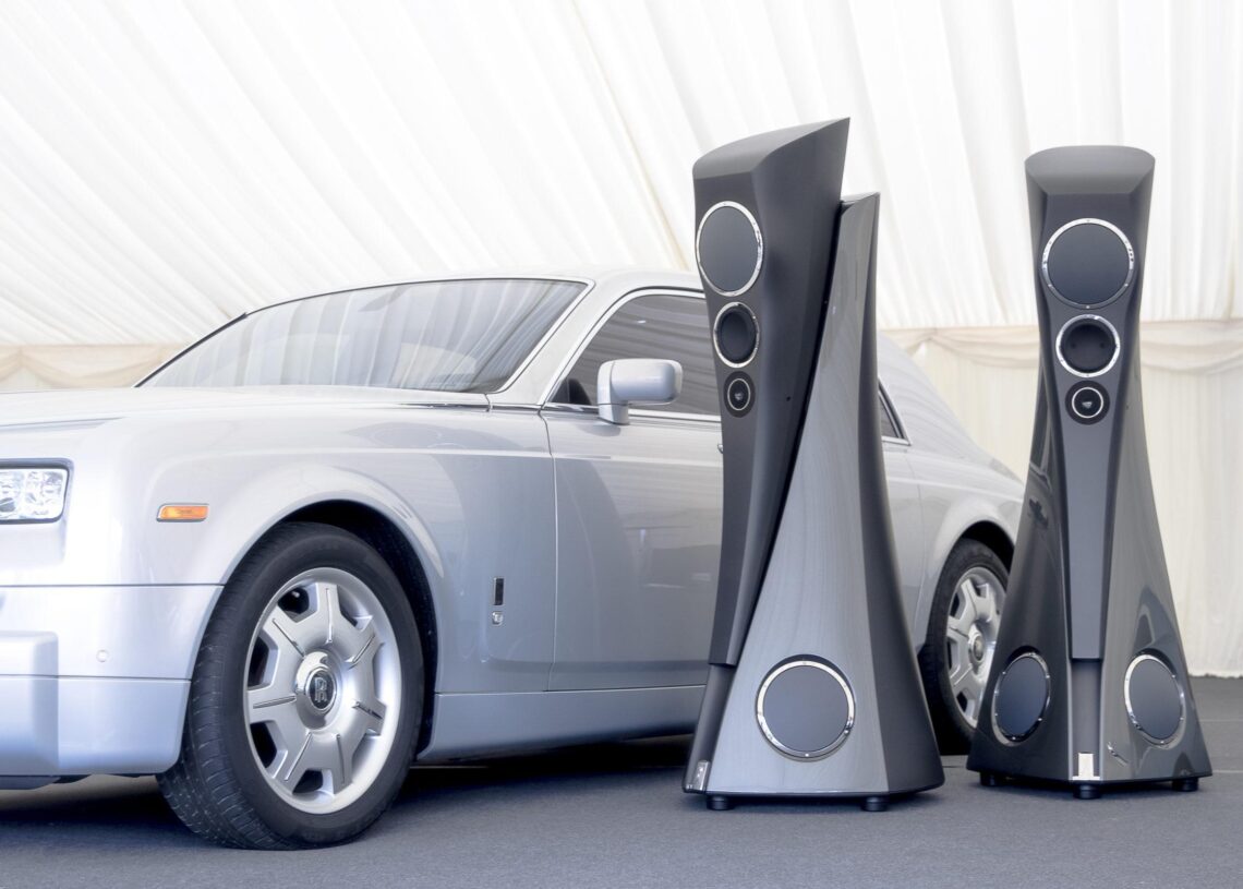 Estelon julkisti Rolls-Roycen innoittamat ökykaiuttimet